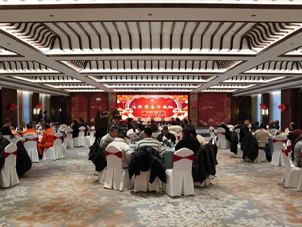 景宁慈善年夜饭 温暖“城市美容师”