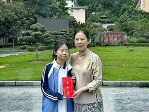 禅舞润心传大爱 公益起舞暖处州——专访丽水市禅舞健身协会会长周美妘